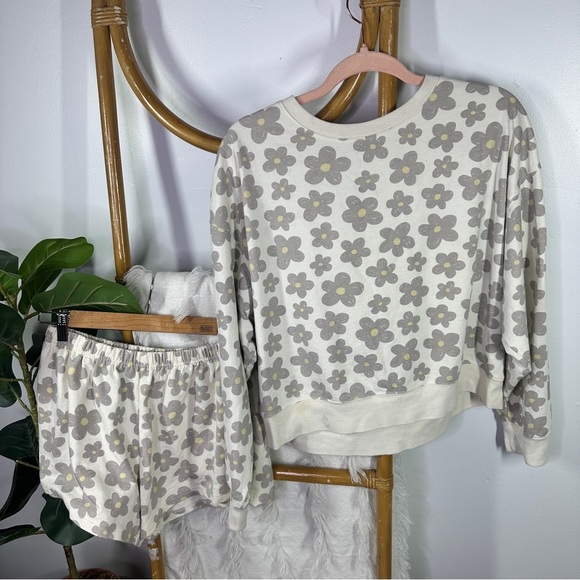 Rylee and Cru Boxy Floral Retro Pullover sz S - Picture 2 of 3
